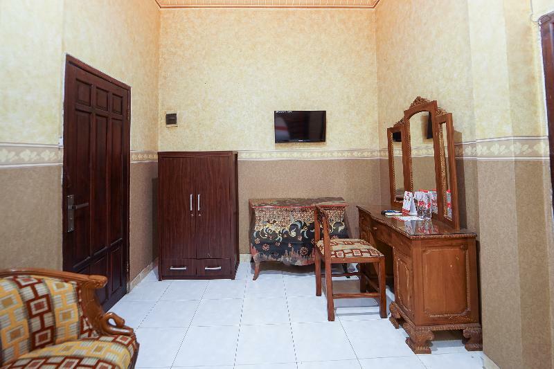 Oyo 231 Hotel Andita Syariah Sorabaya Extérieur photo