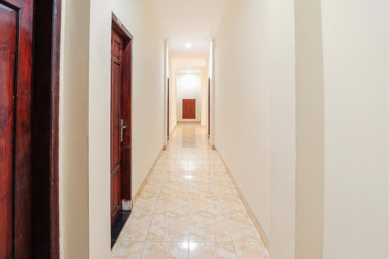 Oyo 231 Hotel Andita Syariah Sorabaya Extérieur photo