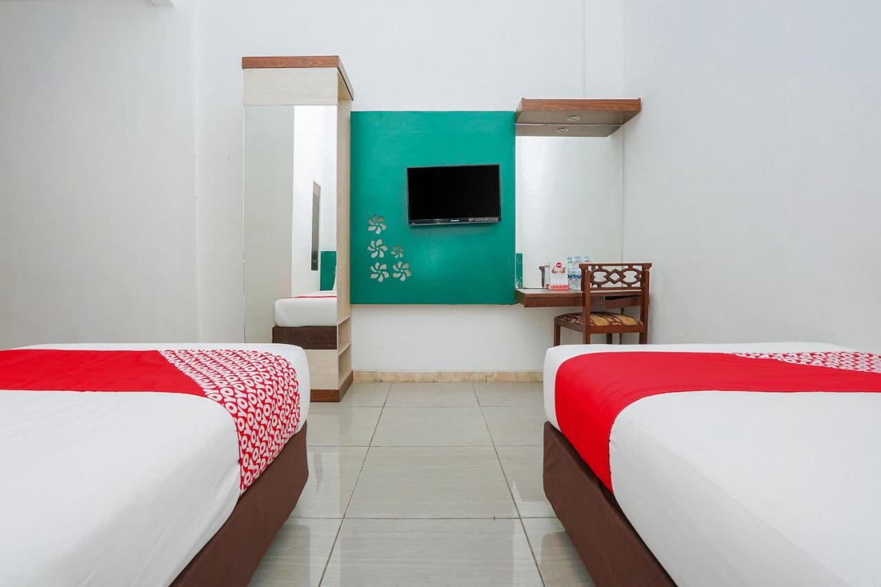 Oyo 231 Hotel Andita Syariah Sorabaya Extérieur photo