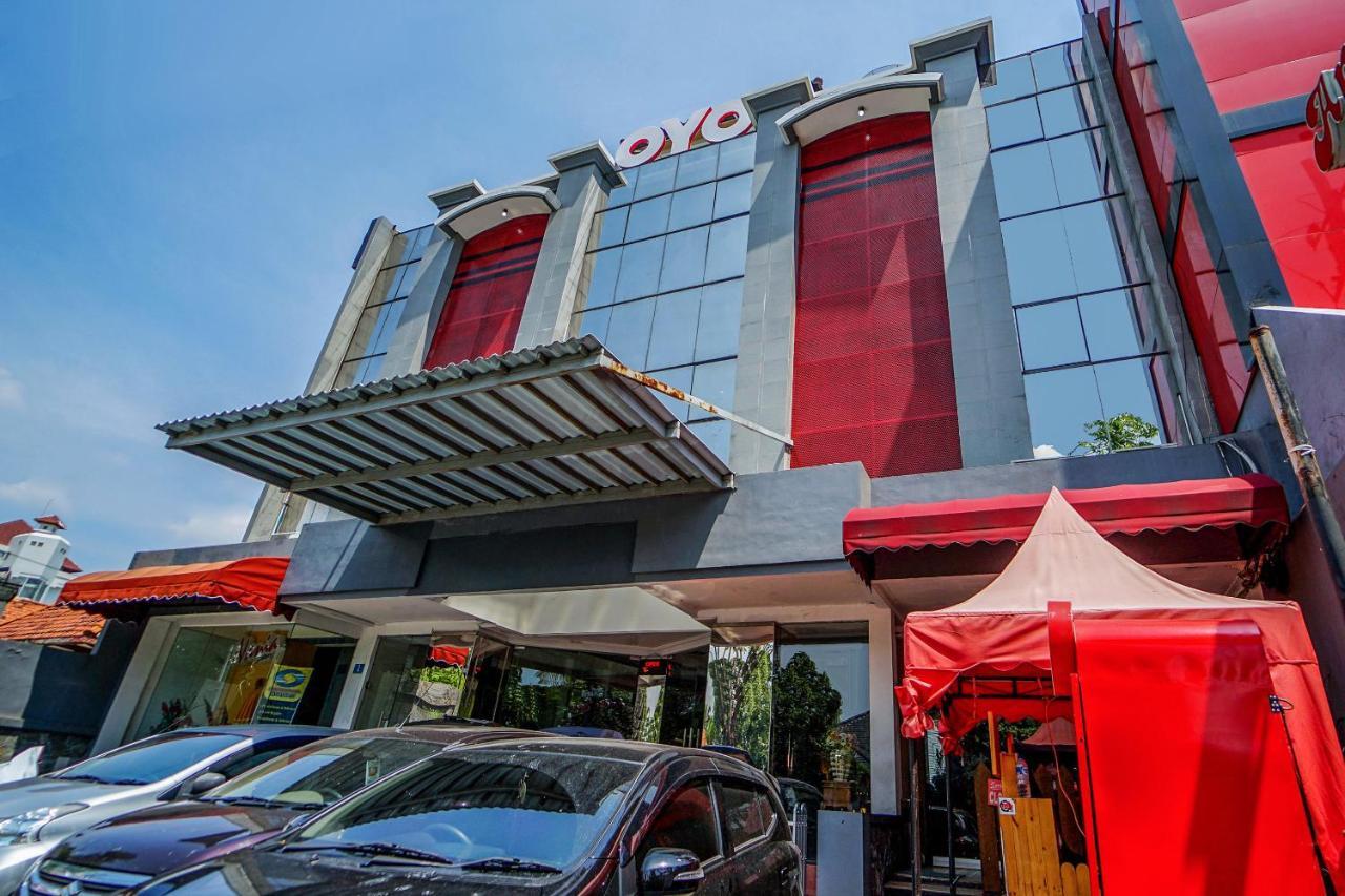 Oyo 231 Hotel Andita Syariah Sorabaya Extérieur photo