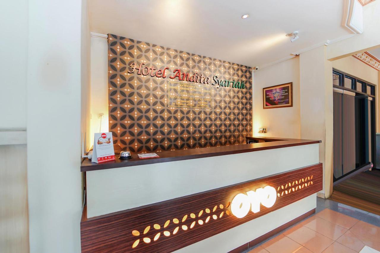 Oyo 231 Hotel Andita Syariah Sorabaya Extérieur photo