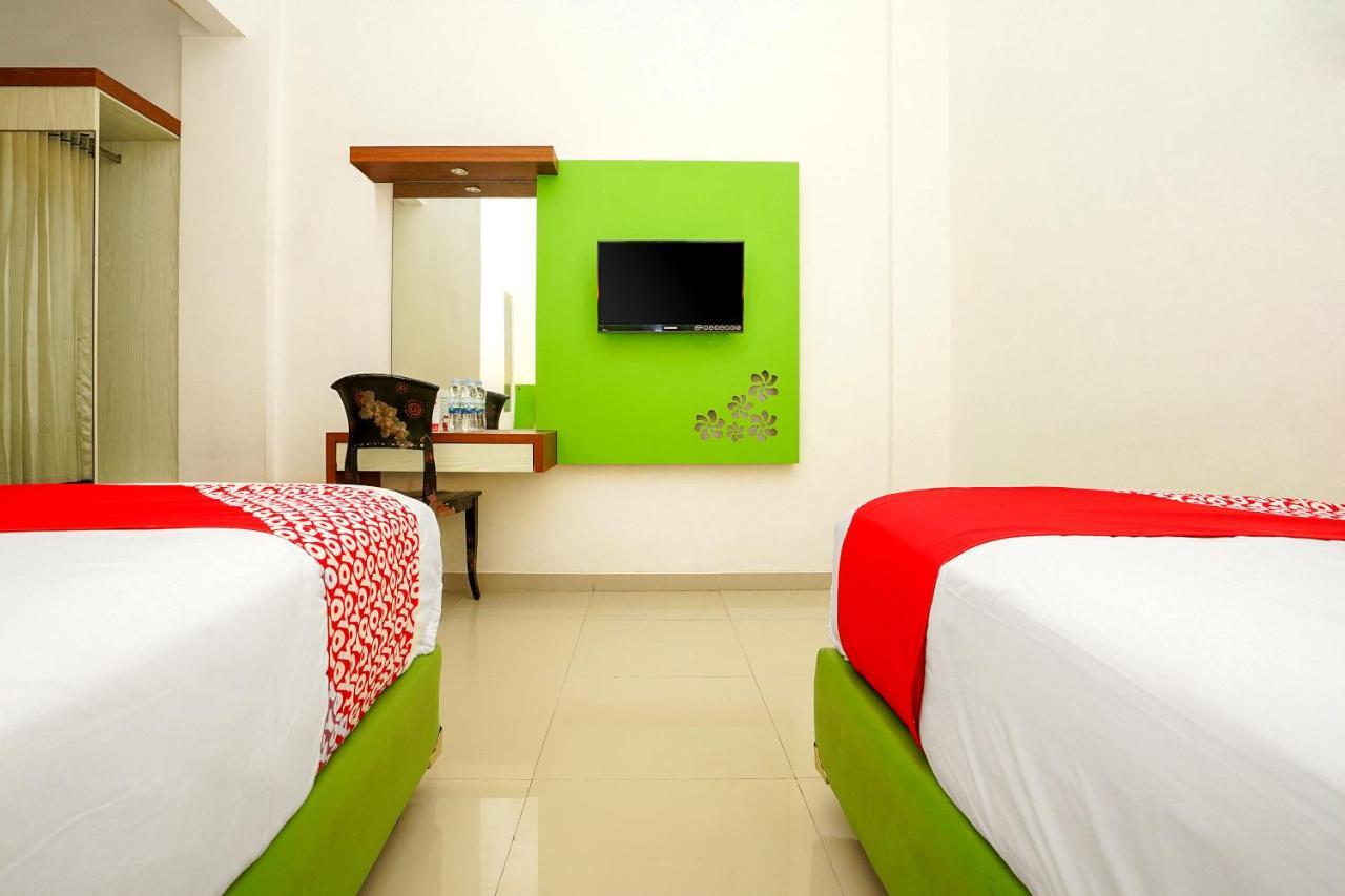 Oyo 231 Hotel Andita Syariah Sorabaya Extérieur photo