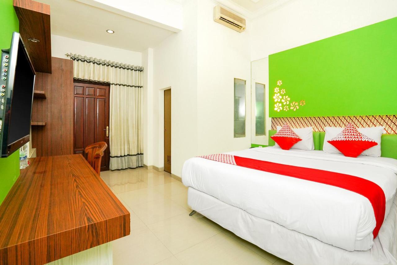 Oyo 231 Hotel Andita Syariah Sorabaya Extérieur photo