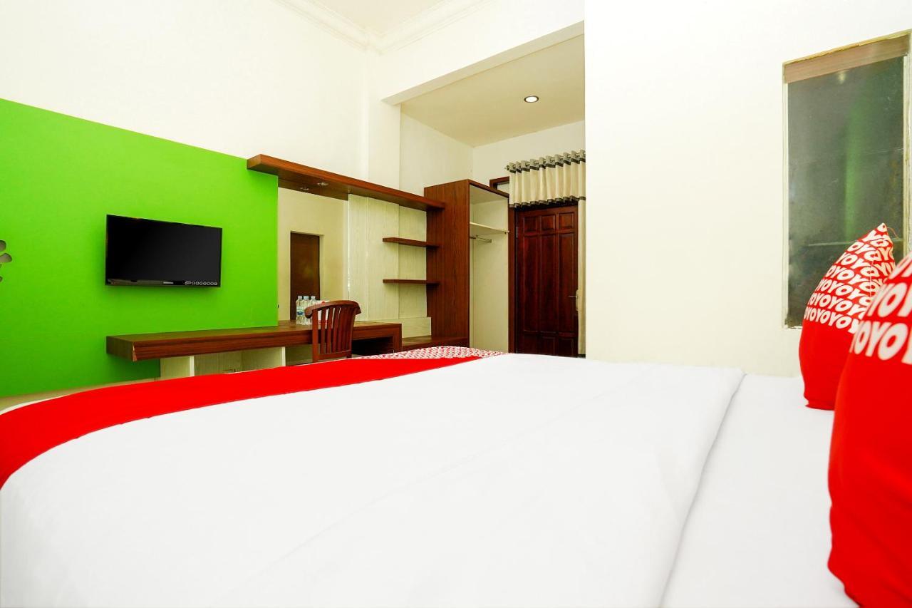 Oyo 231 Hotel Andita Syariah Sorabaya Extérieur photo
